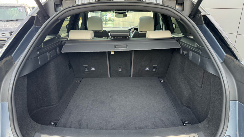 Land Rover Range Rover Velar 2.0 D180 R-Dynamic SE 5dr Auto Diesel Estate